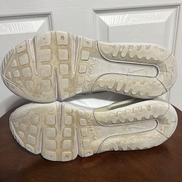 🔥 NIKE AIR MAX 2090 Women’s Running Shoes White/Opaque - Sz 9 - Good Condition - Picture 8 of 12